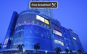 Amaris Hotel Season City Jakarta